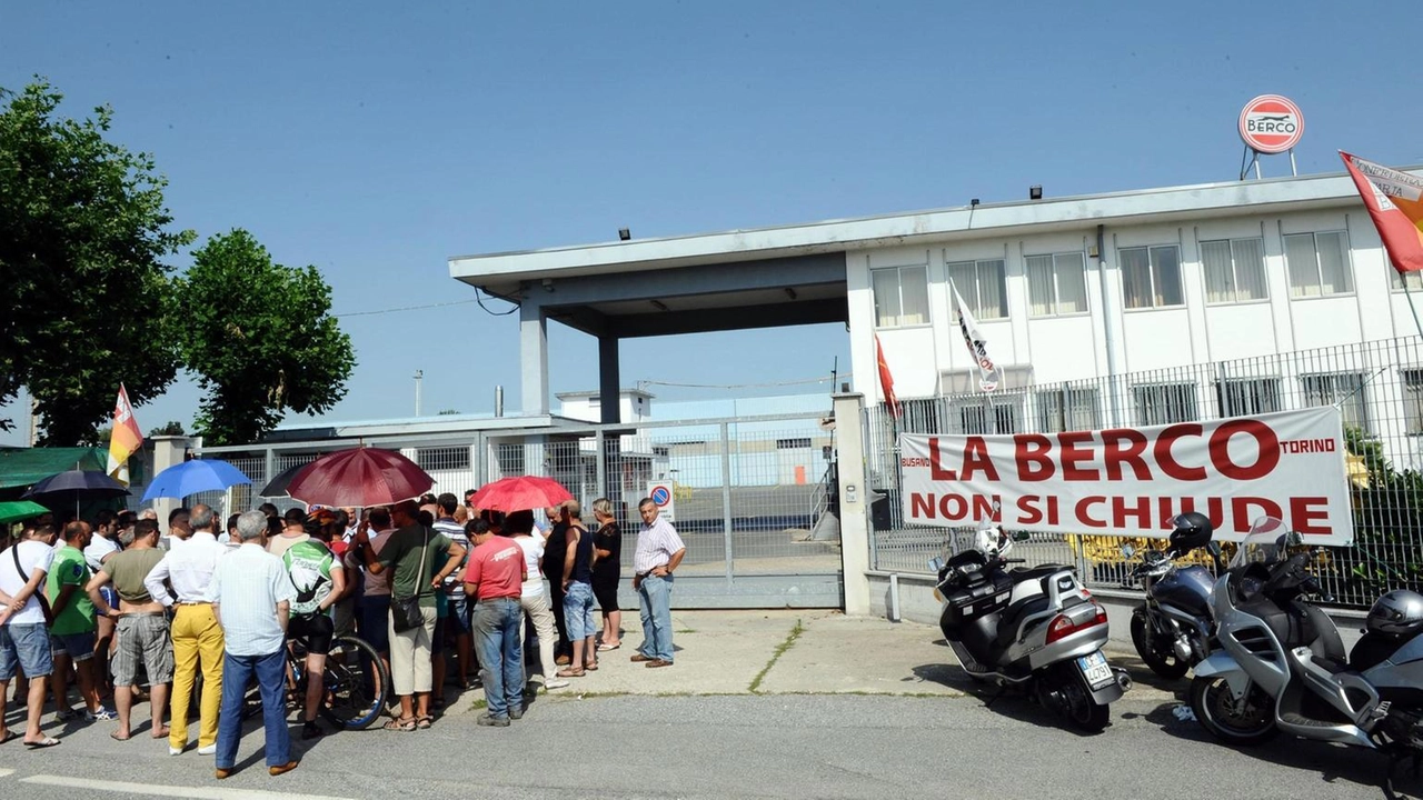 Rimossa anche la disdetta degli accordi integrativi aziendali