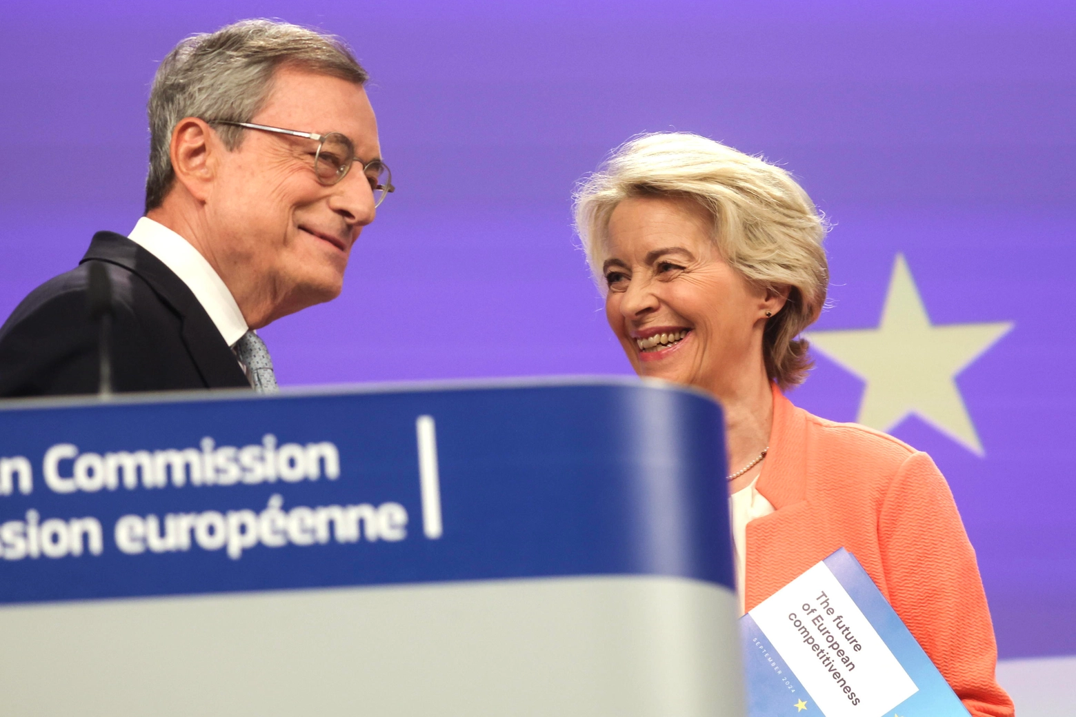 Mario Draghi con Ursula Von der Leyen a Bruxelles (Ansa)