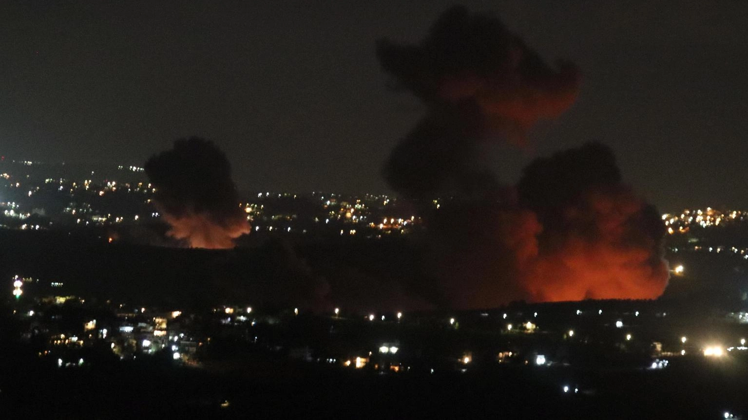 Beirut, 3 persone uccise da raid israeliani nel sud