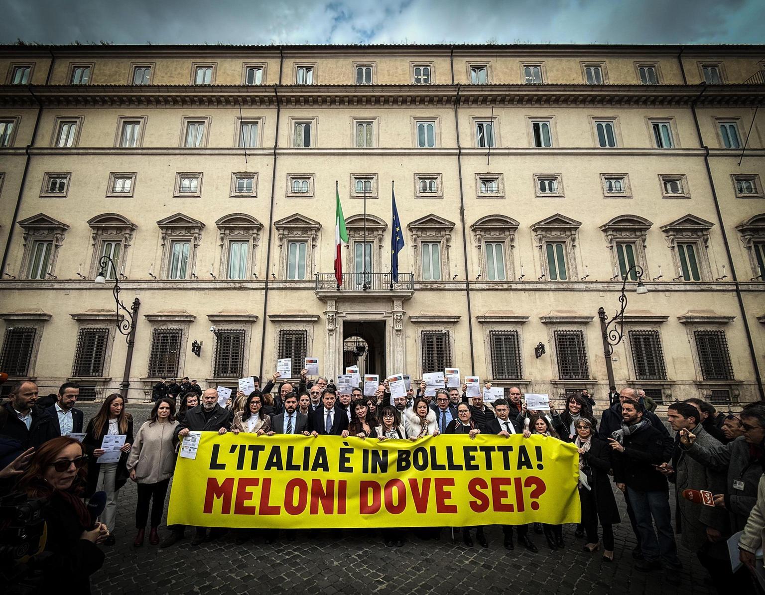 Conte,manifestazione contro caro bollette a Roma prima di Pasqua