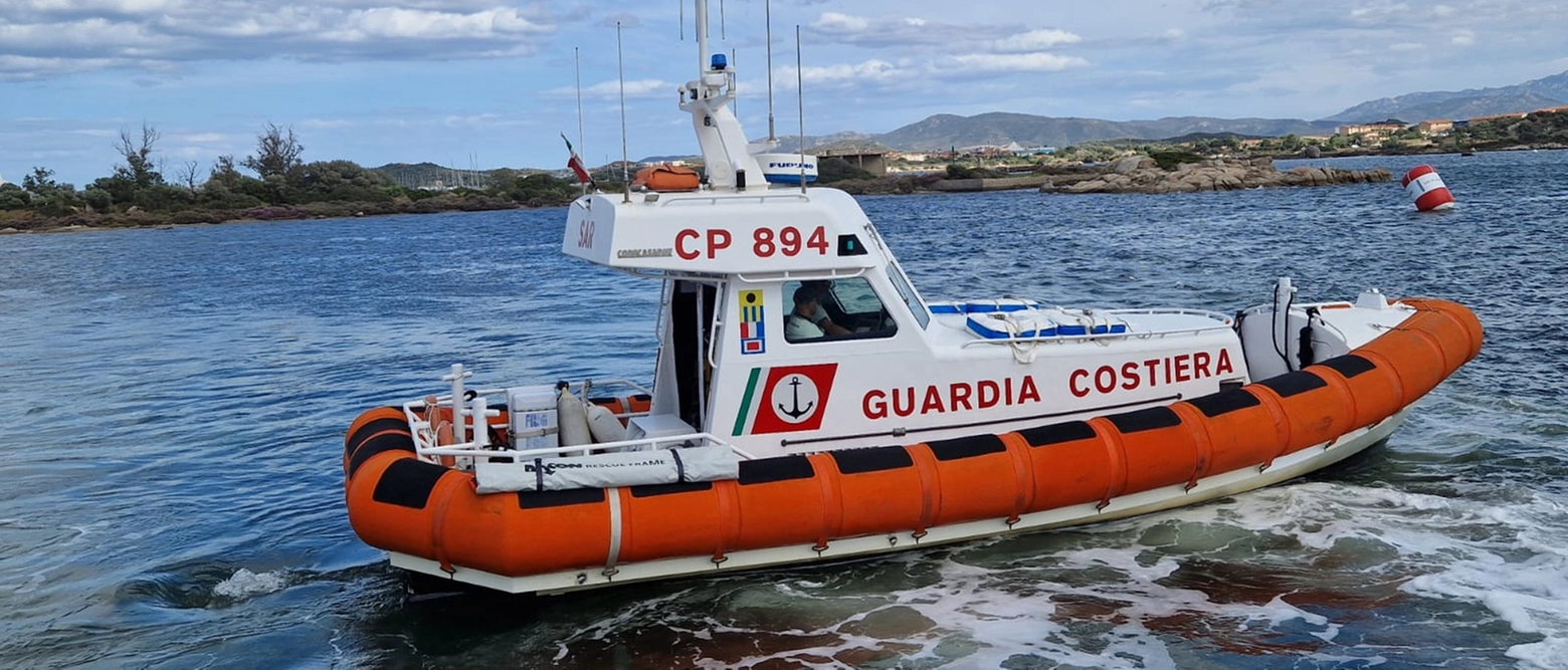 Di origine veneta, erano partiti da Vibo Valentia in Calabria ed erano attesi in Sardegna questa mattina, per partecipare poi a una regata lunedì. Le ipotesi e le ricerche