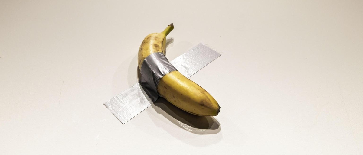 Oltre sei milioni da Sotheby's per la banana di Cattelan