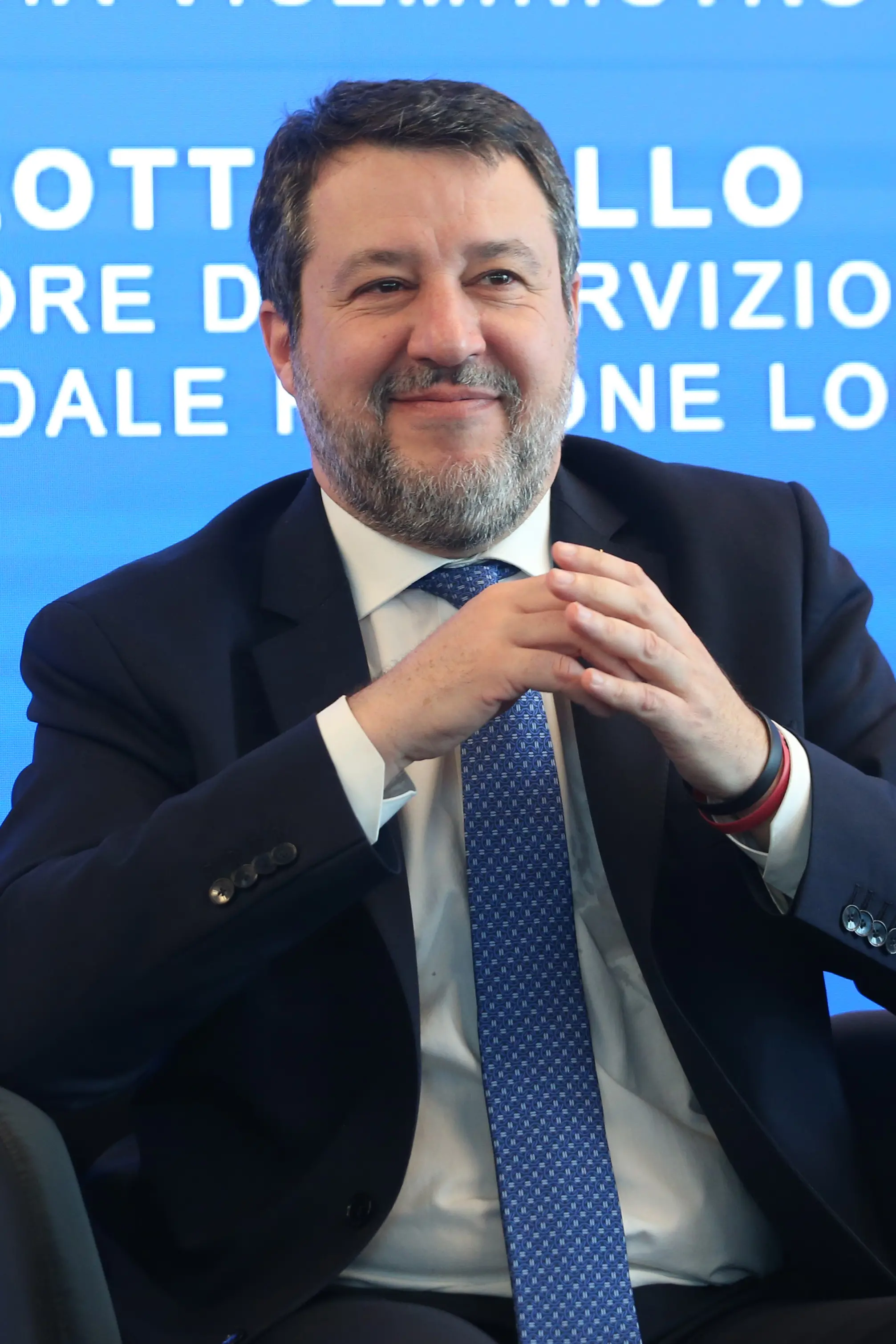 Salvini: “No al riarmo, assurdo indebitarsi. L’Europa non segua i toni bellicisti”