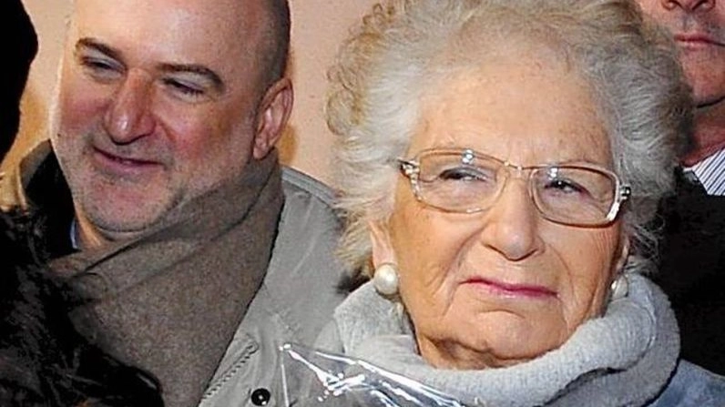 Liliana Segre. Dietro di lei, il figlio Luciano Belli Paci