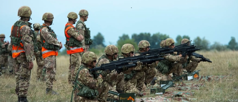 Gli stipendi nelle Forze Armate, quanto guadagnano soldati, tenenti e generali