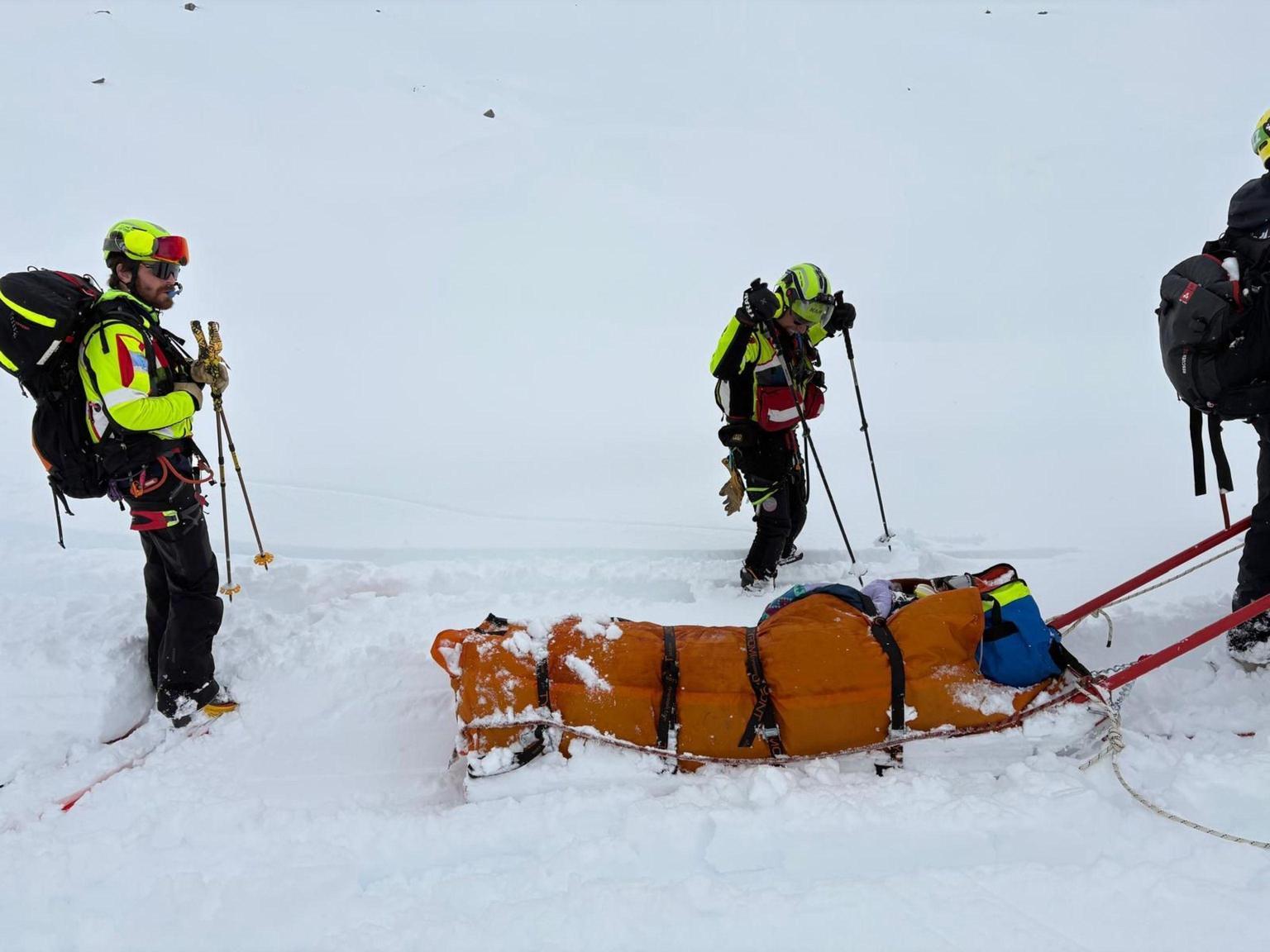 Tragedia a Cortina: due scialpinisti morti travolti da valanga sotto Forcella Giau