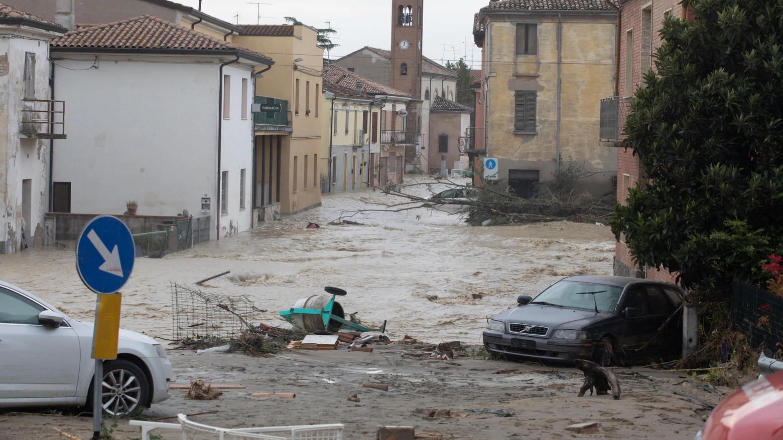 Traversara, frazione di Bagnacavallo, in provincia di Ravenna, distrutta dall'alluvione