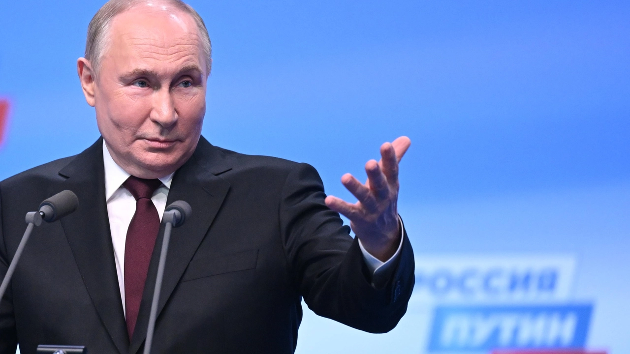 Vladimir Putin, la conferenza stampa dopo le elezioni (foto Ansa)