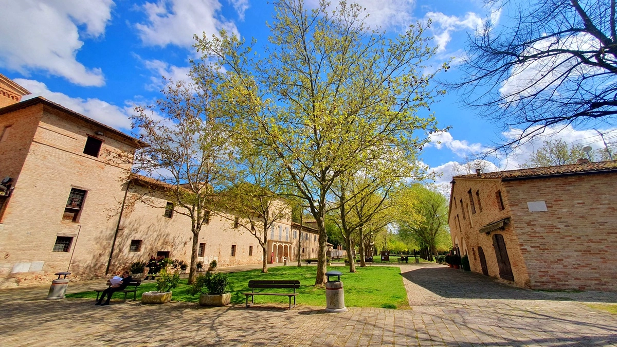 Apriamo le porte dell’Abbazia di Fiastra, uno dei principali luoghi spirituali del centro Italia