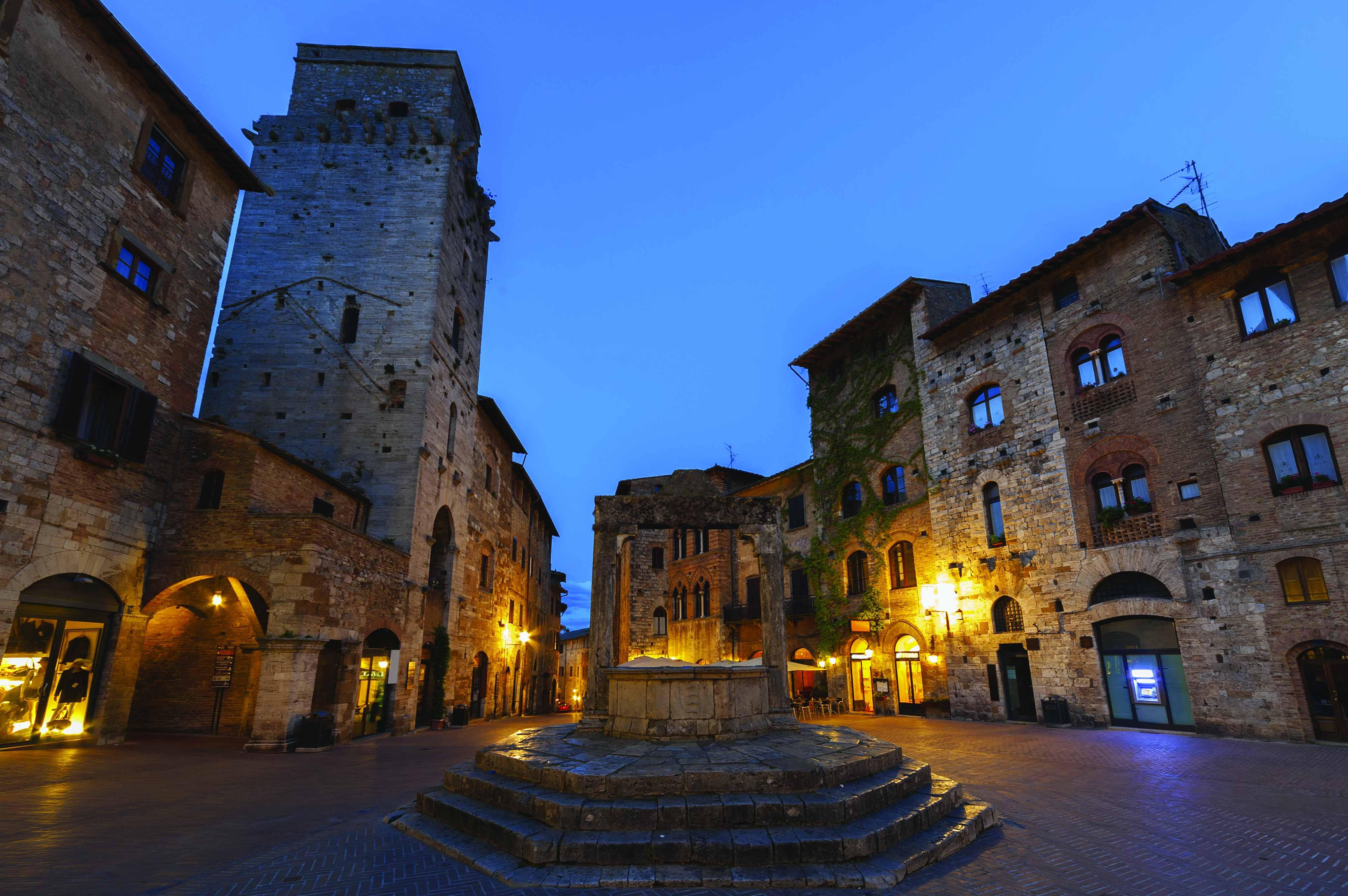 Tutti in Toscana alla scoperta delle tradizioni che rendono omaggio alla "Vecchina"