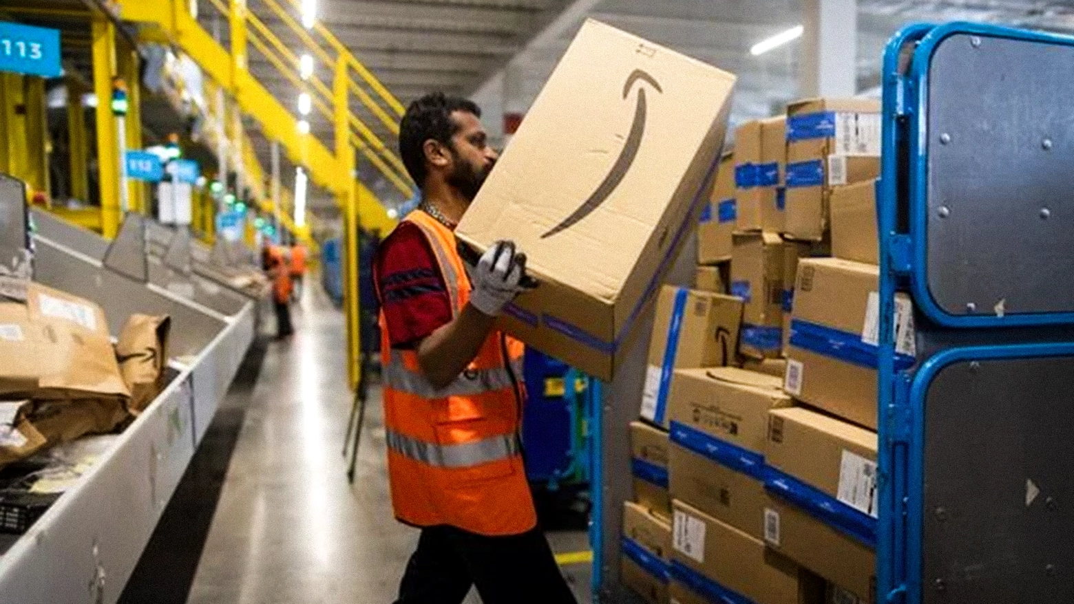 L'inchiesta della procura di Milano su Amazon ipotizza uno scenario di "sfruttamento dei lavoratori"
