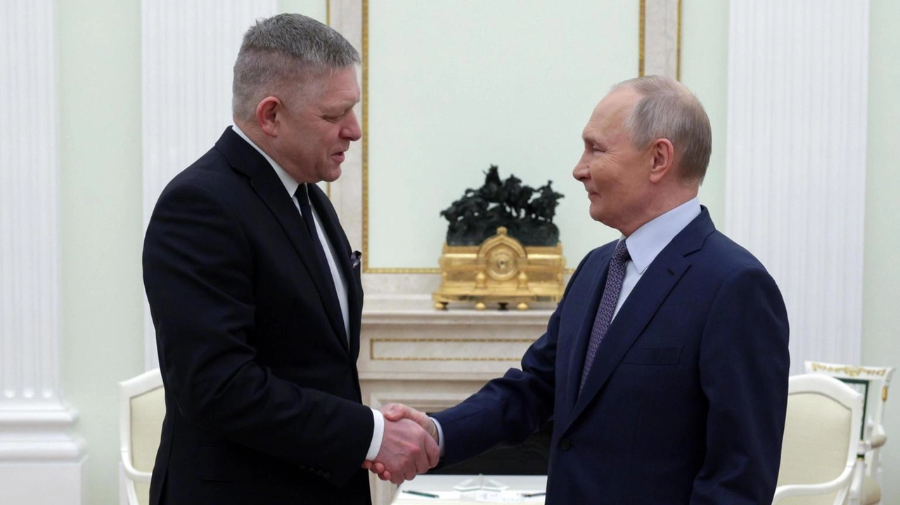 Incontro tra Putin e Fico al Cremlino per discutere del transito del gas russo e delle preoccupazioni della Slovacchia.