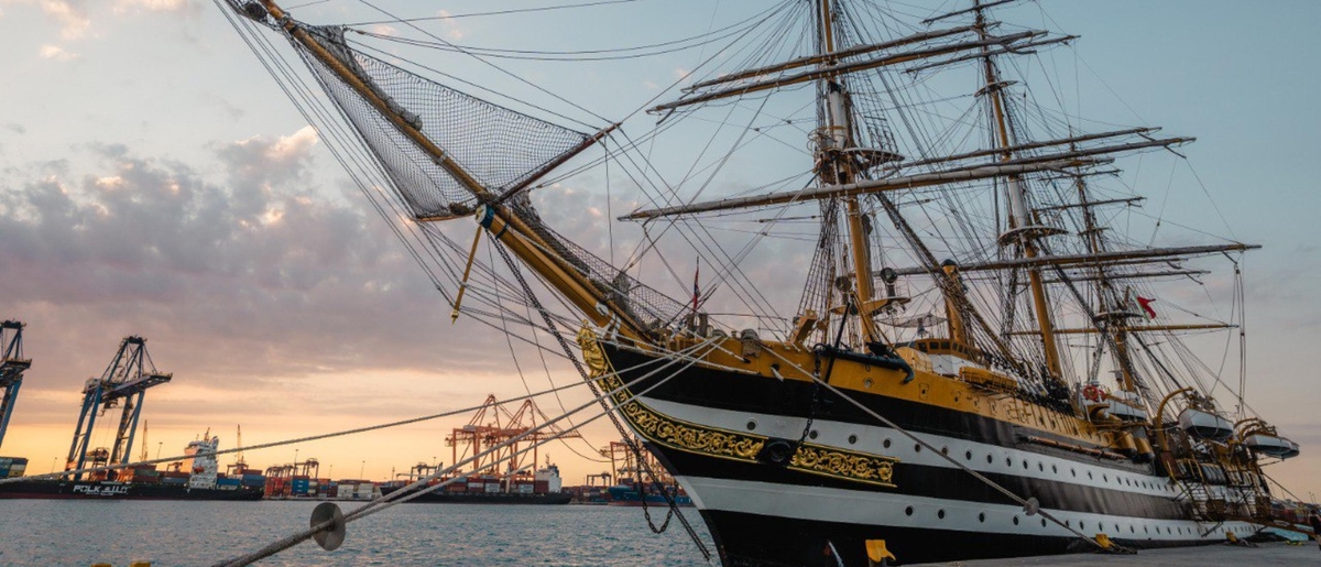 L’Amerigo Vespucci rientra a Trieste. Via a tre giorni di celebrazioni. In mare 1.333 imbarcazioni della 'Barcolana Special Edition'