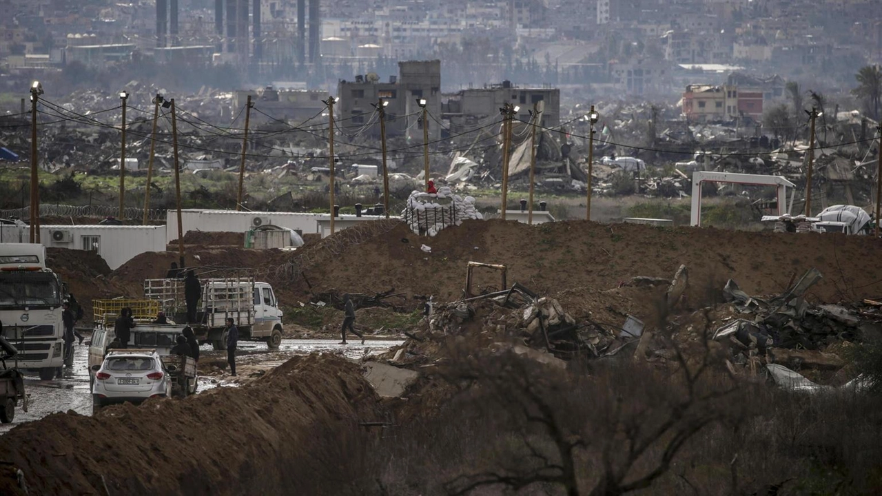 L'Idf espande l'area di sicurezza nella Striscia di Gaza con operazioni di terra nel centro e sud, coinvolgendo la Brigata Golani.