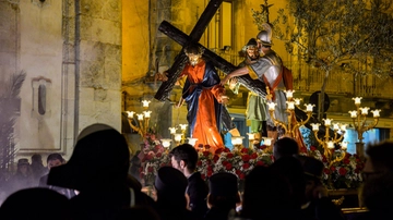 Pasqua e Via Crucis, le rievocazioni storiche più suggestive: dove e quali sono