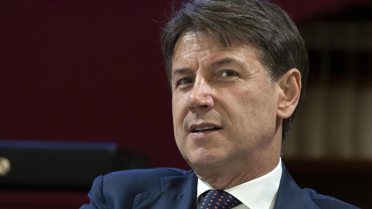 Conte a Renzi, 'la politica per noi è una cosa seria'
