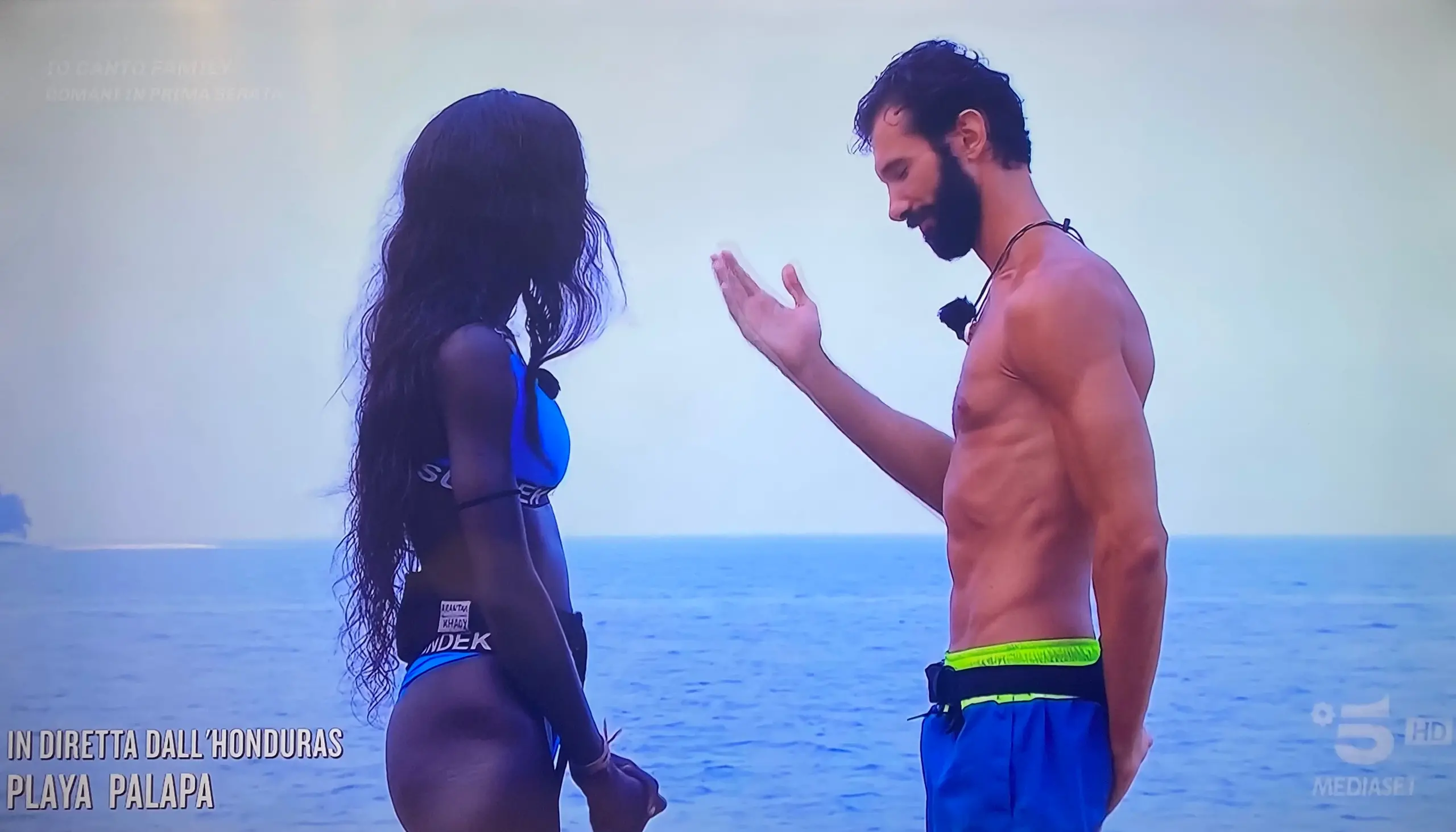 Pagelle Isola dei Famosi domenica 26 maggio: Edoardo Franco e Valentina da sitcom, Matilde Brandi è la gemella zen?