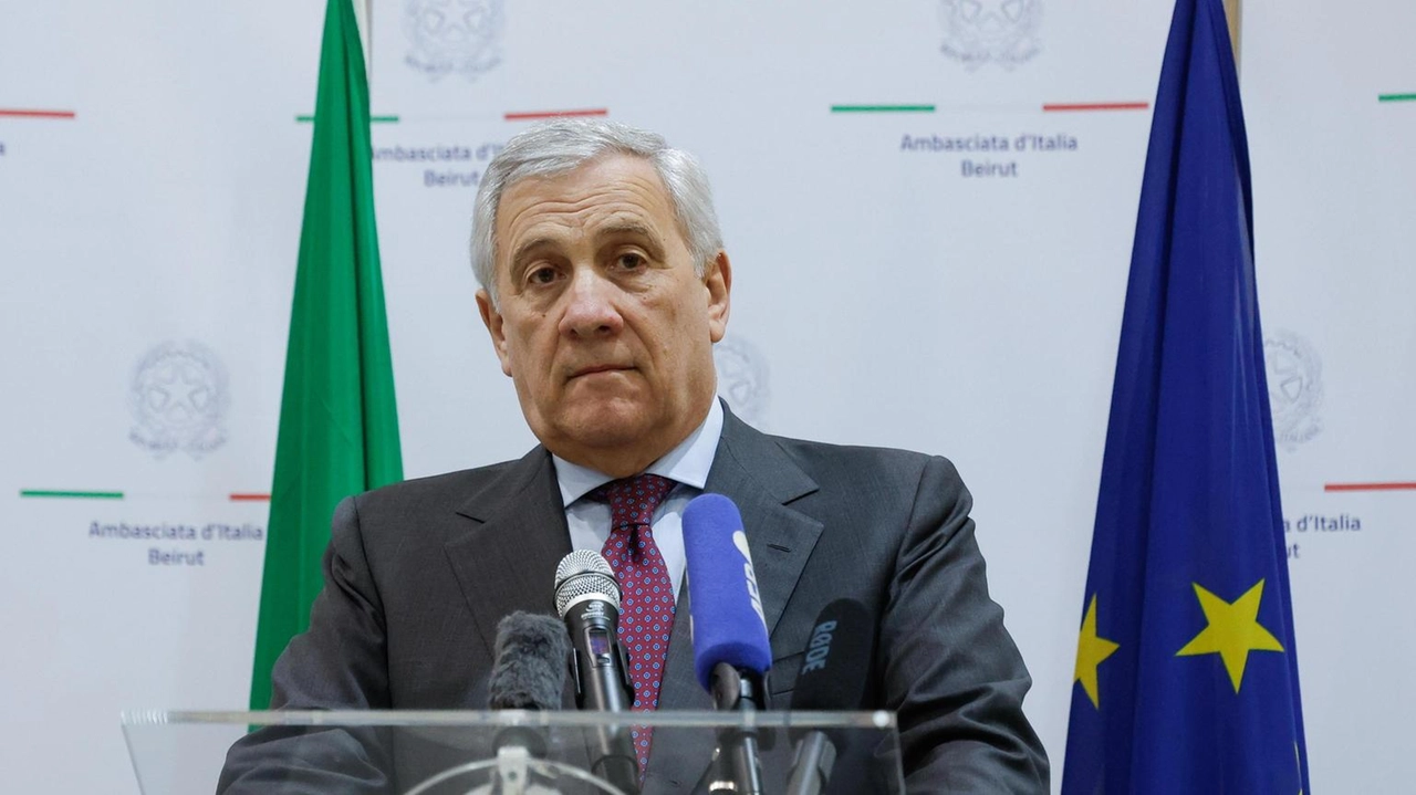 Antonio Tajani critica il terzo mandato per i presidenti di Regione, sottolineando l'importanza della democrazia e della lealtà.