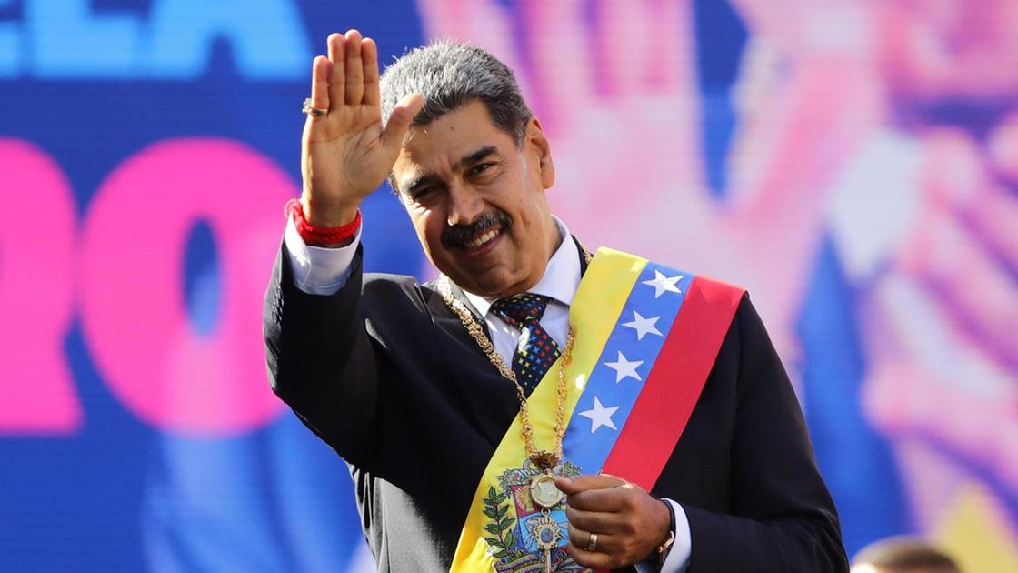 Maduro rivendica calo inflazione al 48% e crescita economica in Venezuela