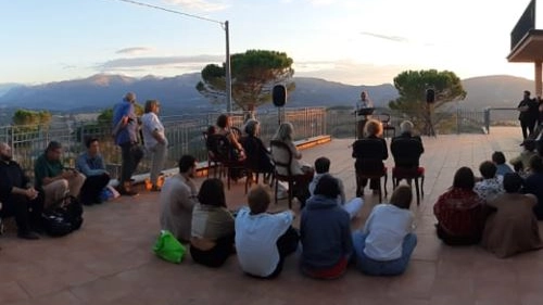 Il panorama mozzafiato sull’Appennino centrale va a braccetto con arte, storia, eventi, percorsi natura e luoghi spirituali