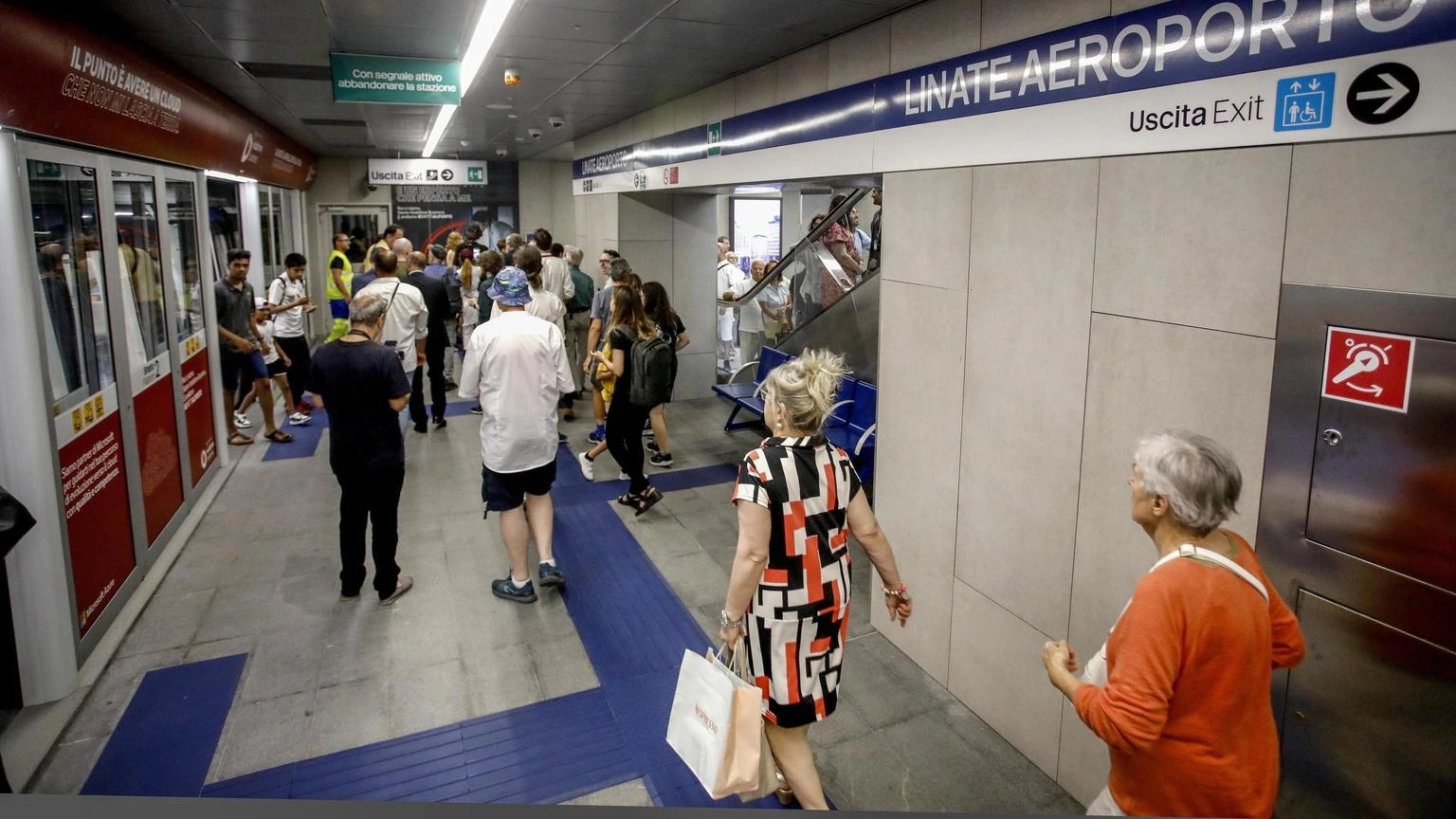 Milano inaugura la metro M4. Sala, 'è un'opera epocale'