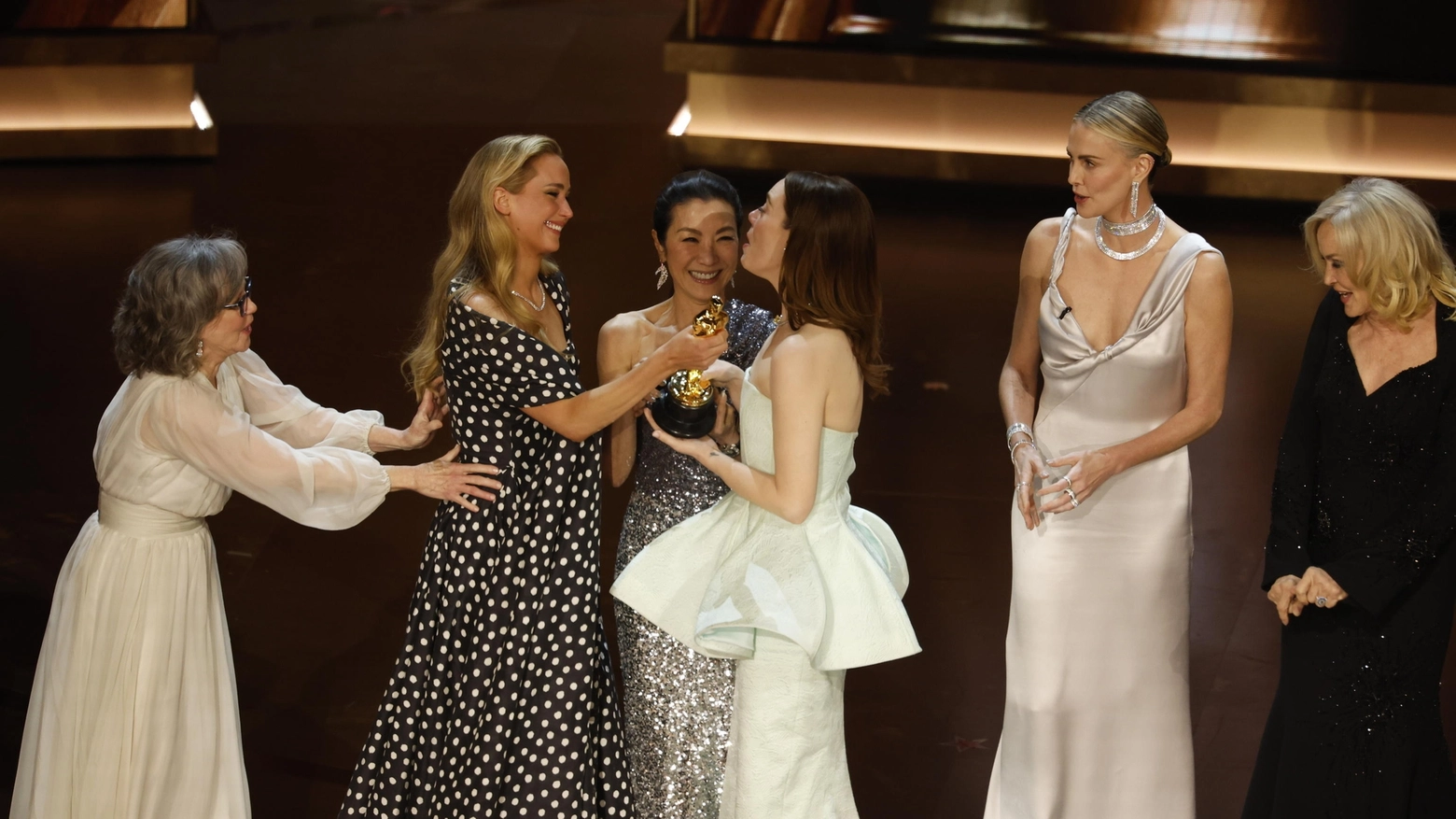 Emma Stone riceve l'Oscar come Miglior attrice protagonista
