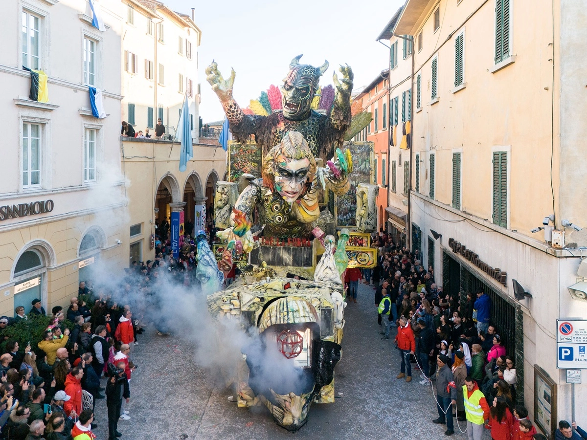 3 - Carnevale di Foiano della Chiana in Toscana (Crediti Ass. Carnevale di Foiano)