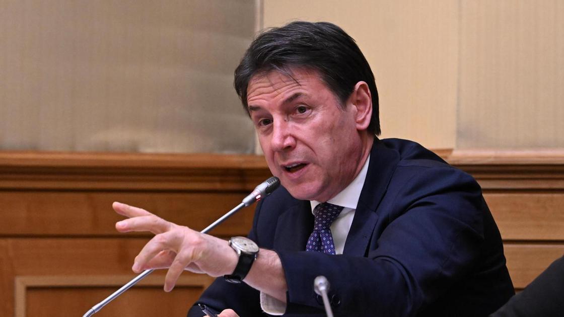 Ingiustizia in Calabria: Giuseppe Conte critica l