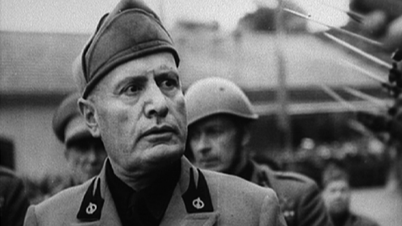 Una delle ultime immagini di Benito Mussolini a Salò