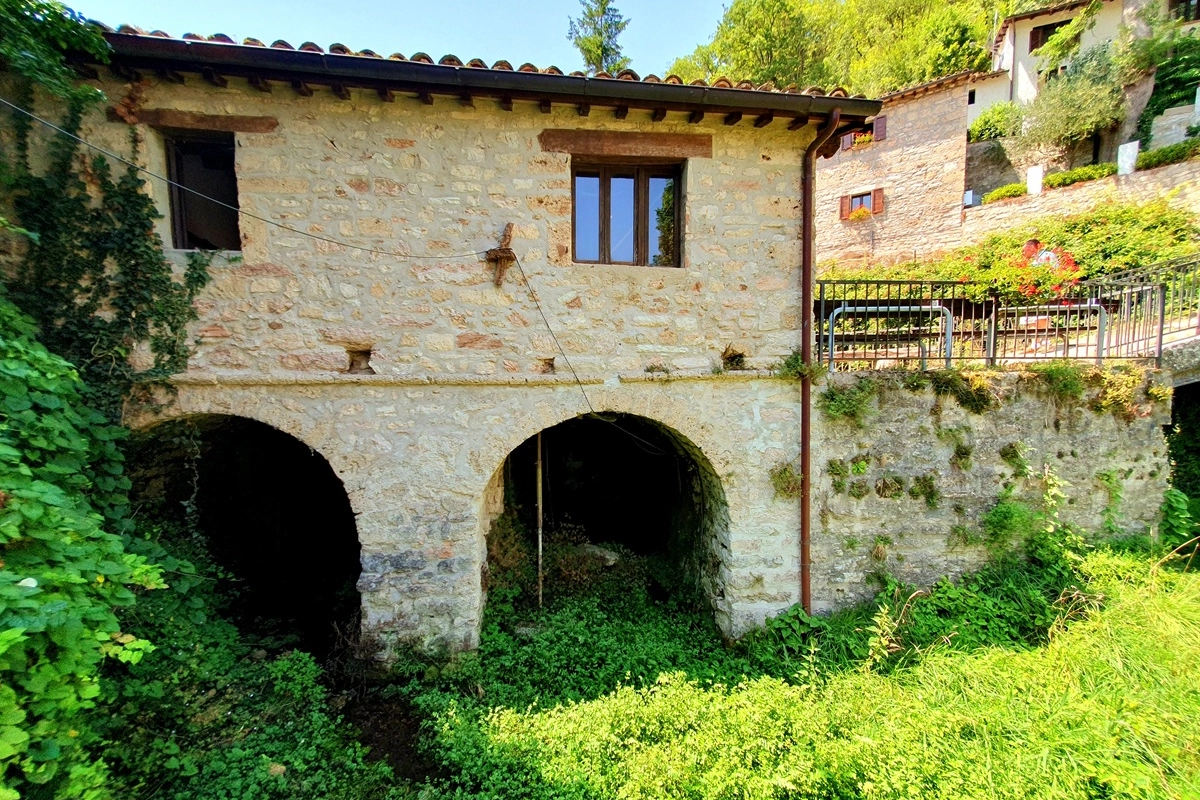 Il mulino nella frazione di Fiume