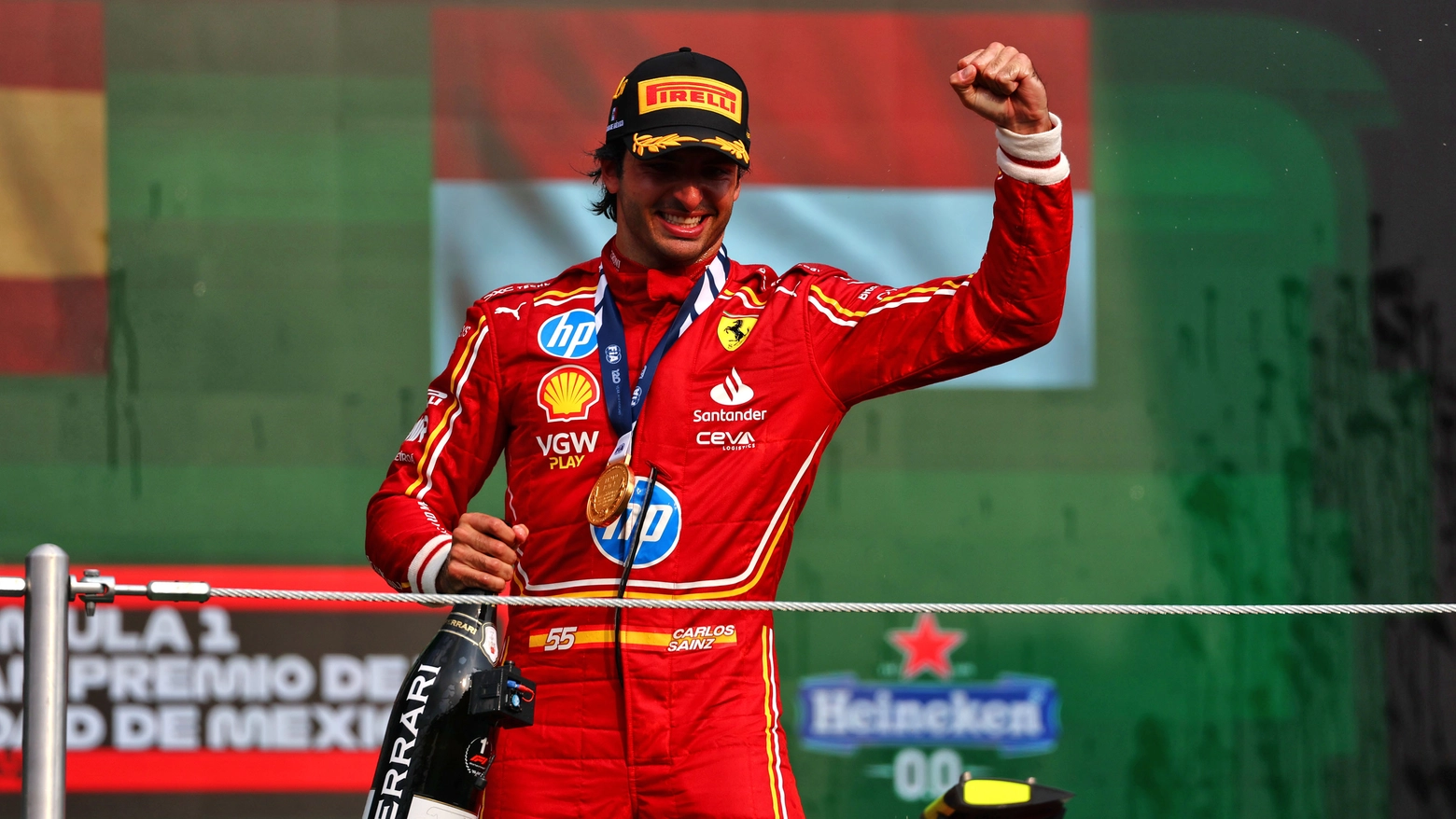 La SF-24 è in grande forma e con lei i suoi cavalieri, Charles Leclerc e Carlos Sainz: il sogno del mondiale costruttori può diventare realtà. Verstappen soffre e dovrà difendere in tutti i modi i punti di margine da Norris per il titolo piloti