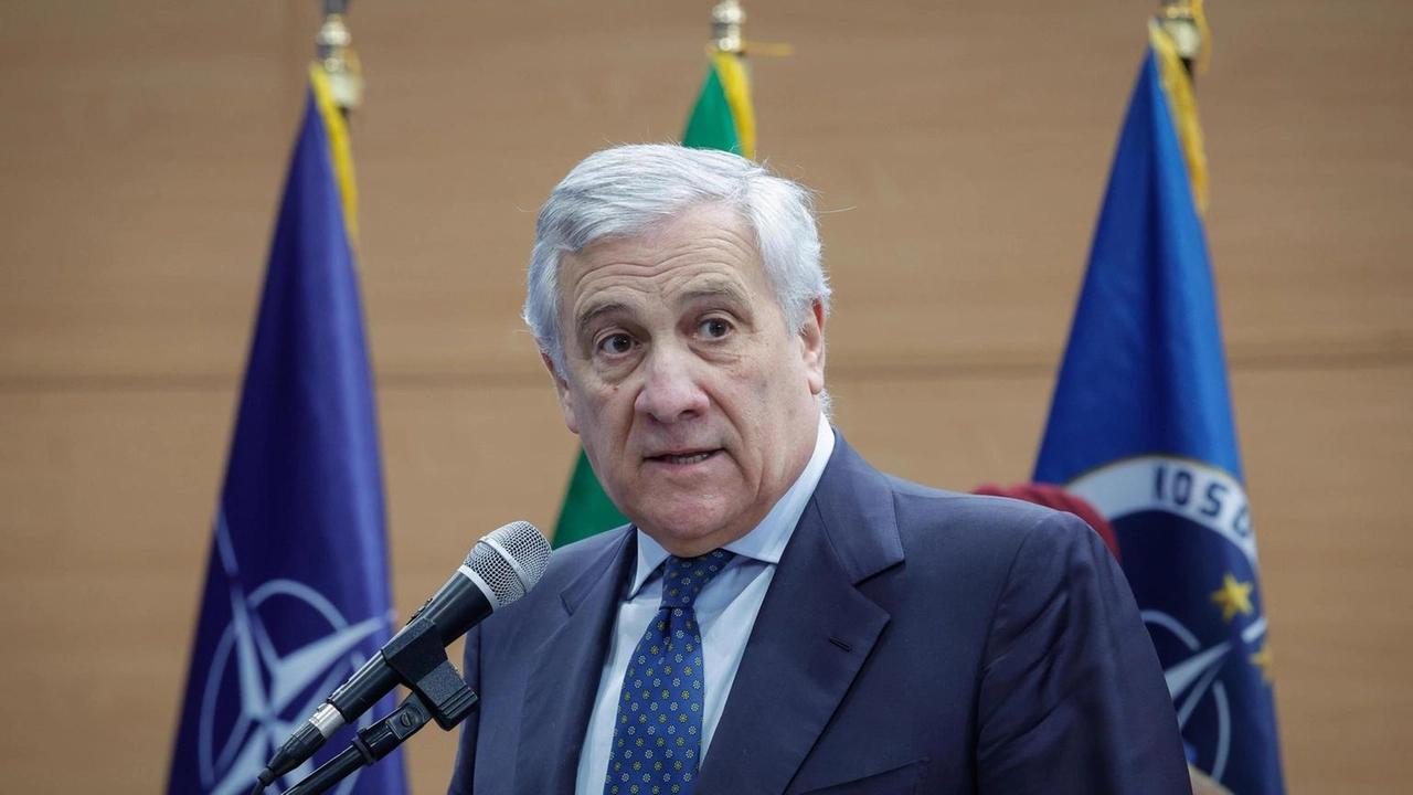 Il ministro Tajani parla del ritorno di Cecilia Sala e dell'incontro tra Meloni e Trump nel contesto iraniano.