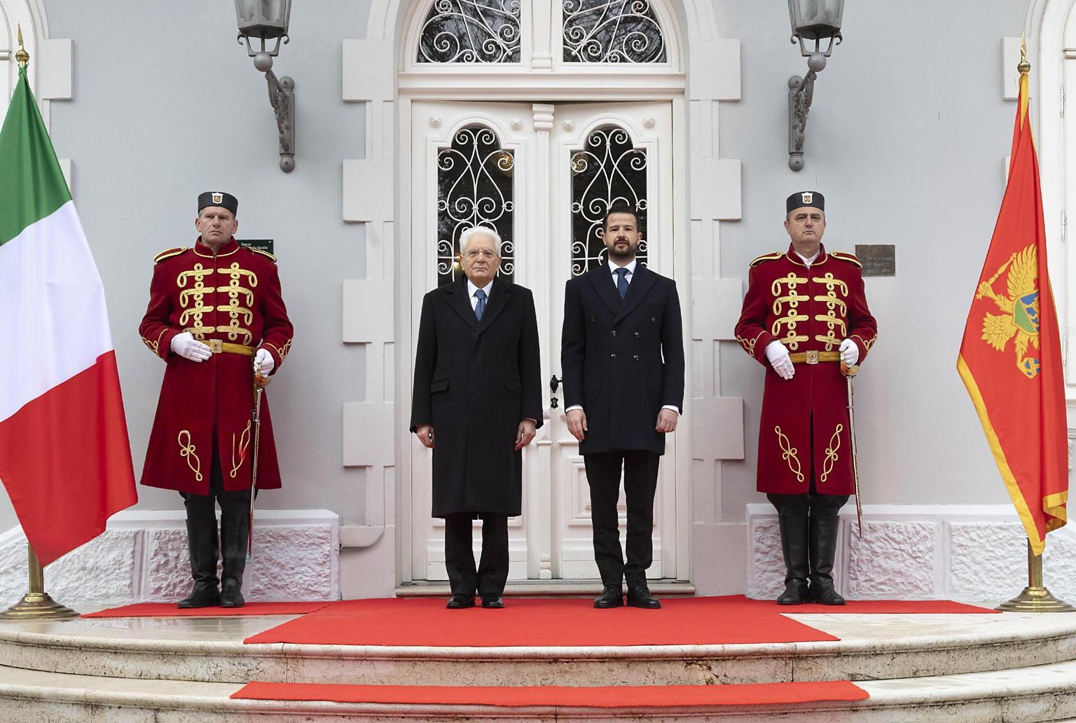 Mattarella: "Italia sostiene Ucraina nel rispetto del diritto internazionale"