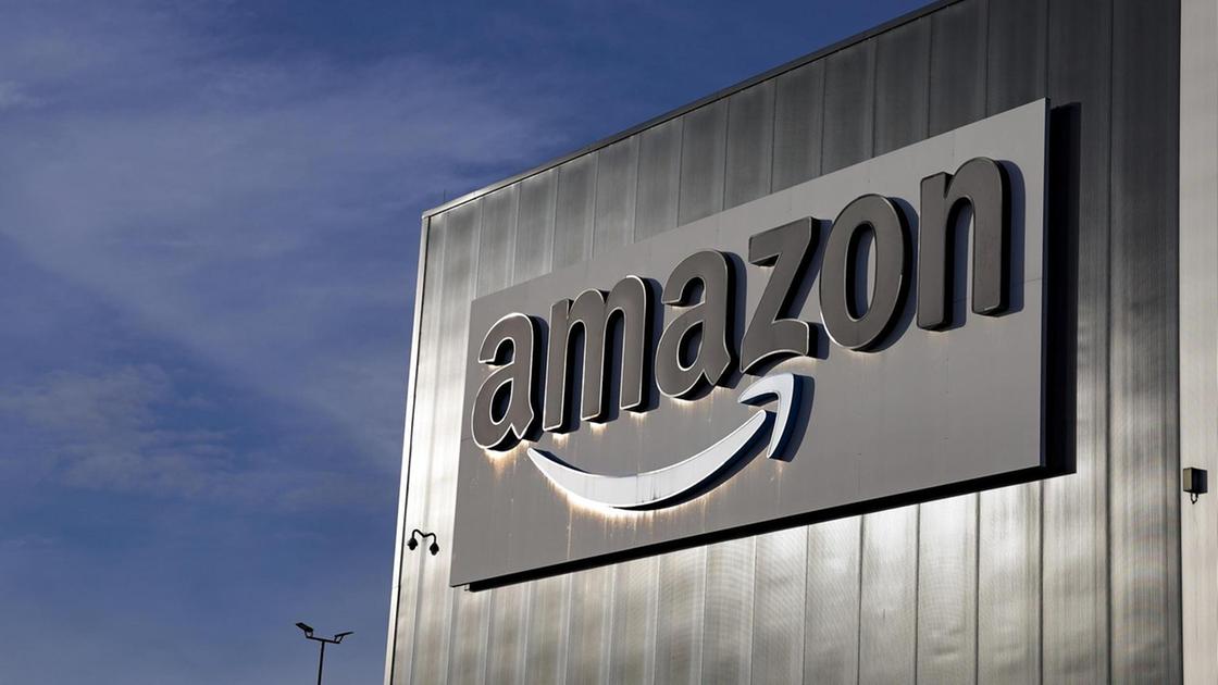 Amazon, primo volo dei droni per le consegne in Italia