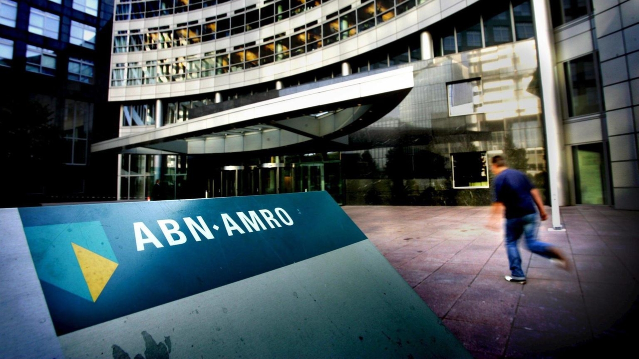 L'Olanda avvia la vendita di un altro 10,5% di Abn Amro