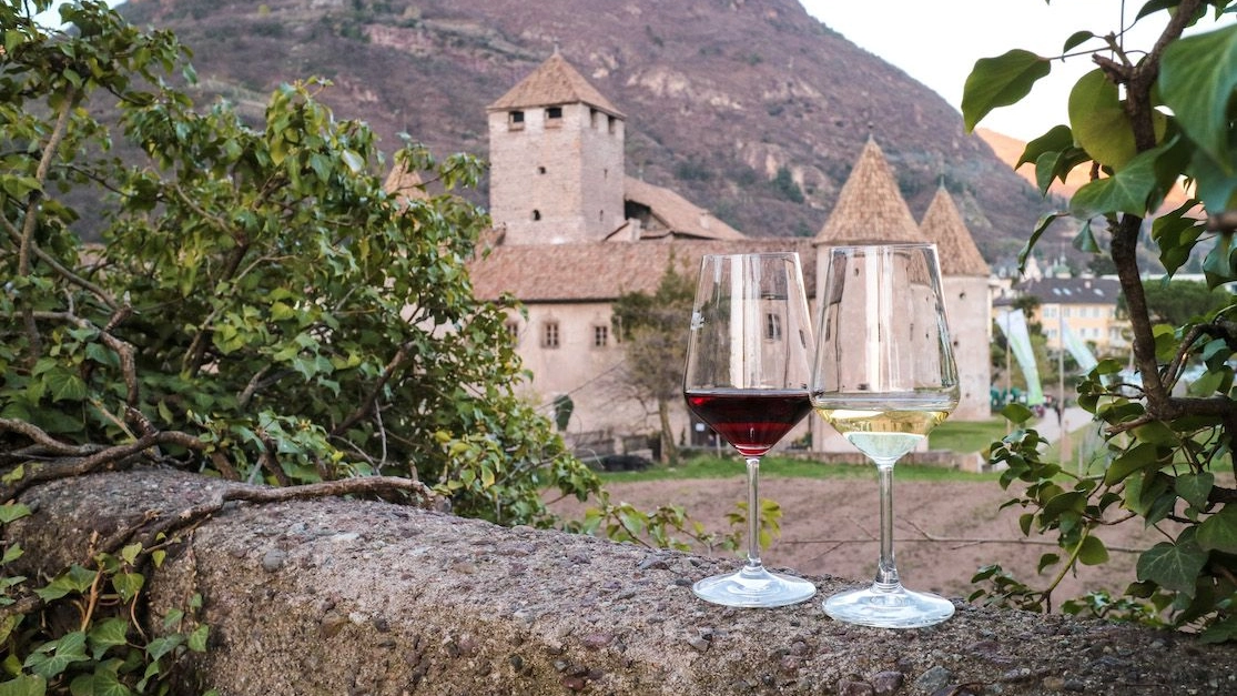 Castel Mareccio mette in vetrina i vini dell’Alto Adige: degustazioni con il personal sommelier