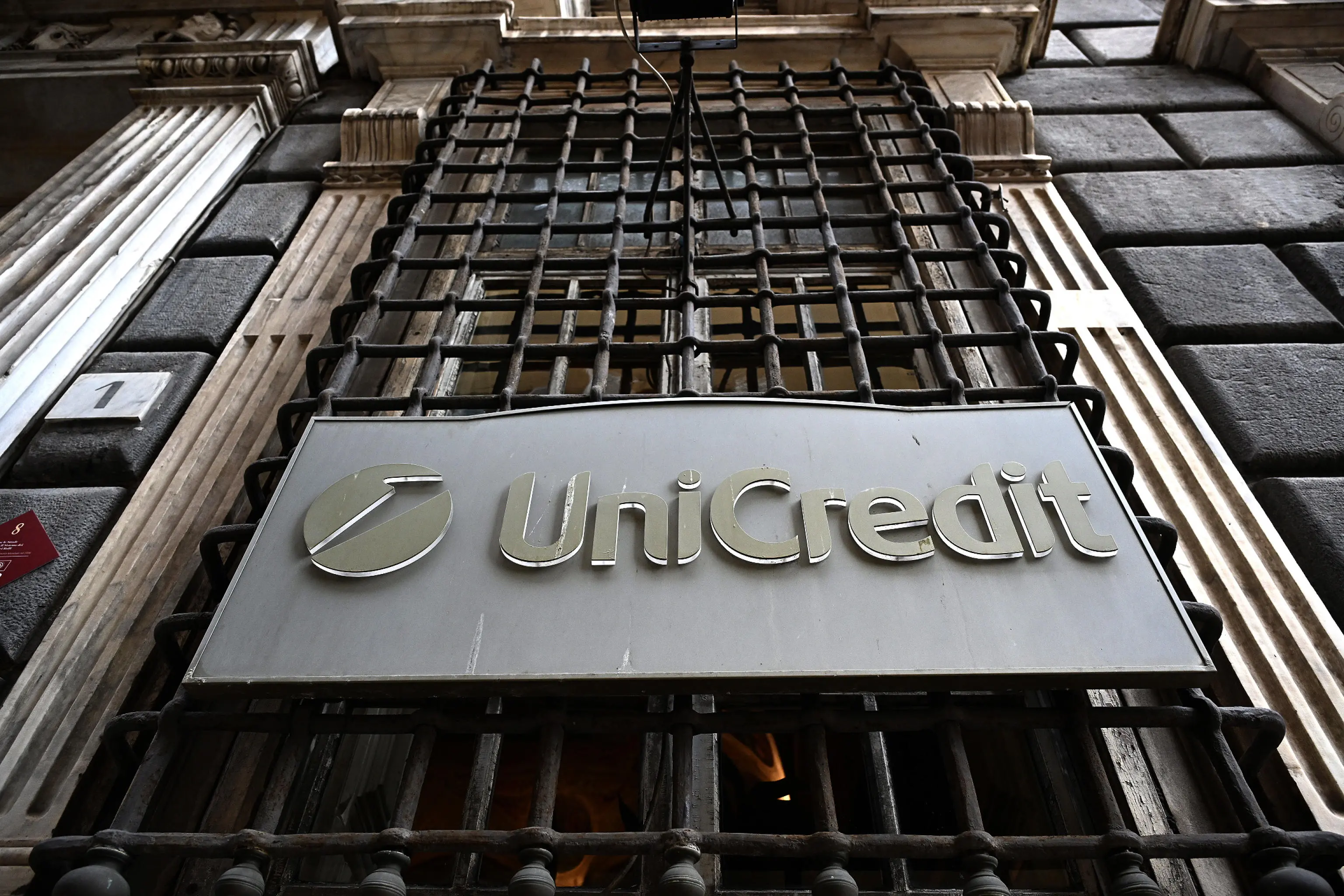 Unicredit sale ancora in Commerzbank e raggiunge quota 28%