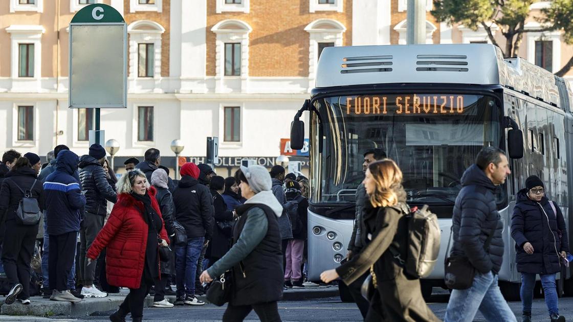 Sciopero nazionale del trasporto pubblico: disagi per metro, bus e tram