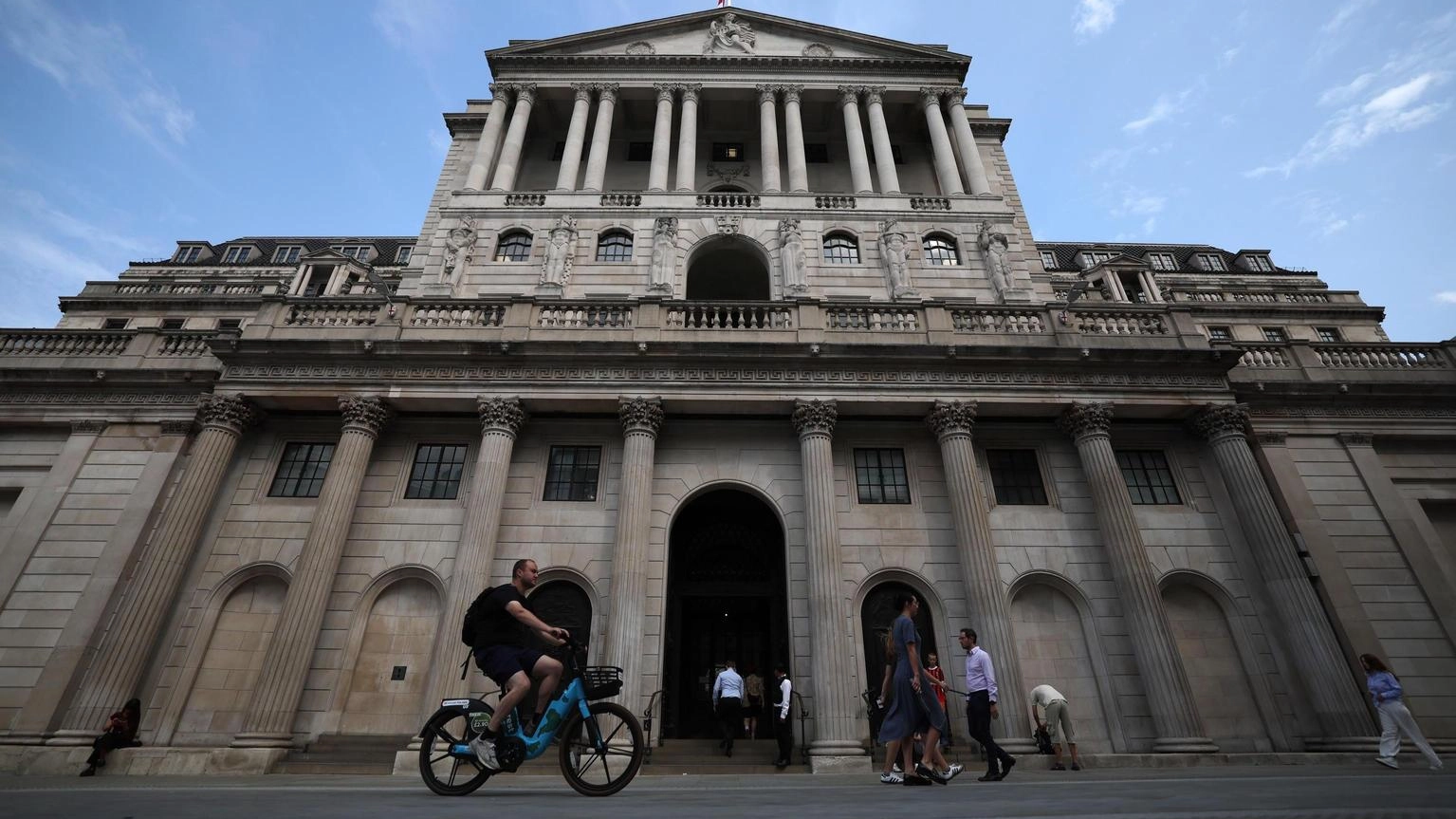 Bank of England lascia i tassi di interesse al 5%