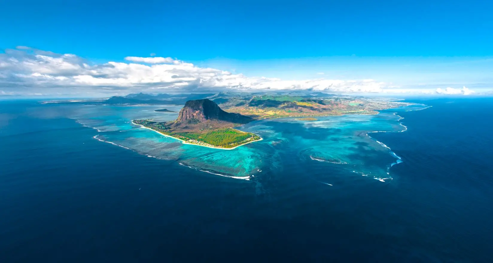 Mauritius, viaggio nell’isola verde tra spiagge di bianchissime e mare cristallino