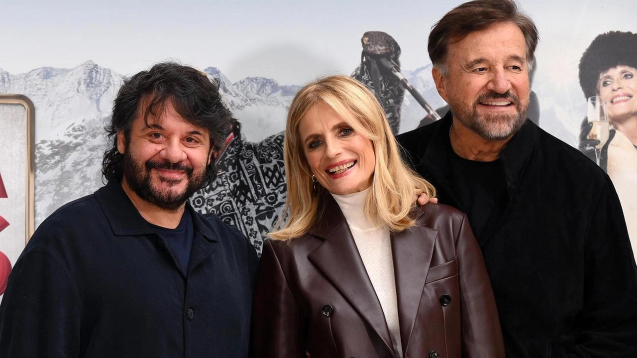 Lillo, 62 anni, Isabella Ferrari, 60, e Christian De Sica, 73, protagonisti di Cortina Express di Eros Puglielli, nelle sale cinematografiche da lunedì