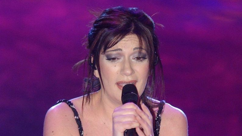 Mariella Nava, seconda a Sanremo ’91, insieme a Renato Zero con il brano ’Spalle al muro’