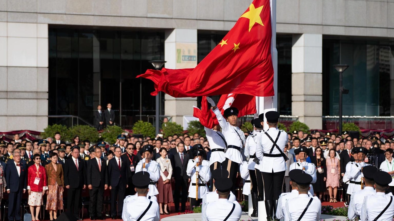 Hong Kong sfida i dazi Usa del 10% presentando un reclamo al Wto, sostenendo l'incoerenza con le norme commerciali.