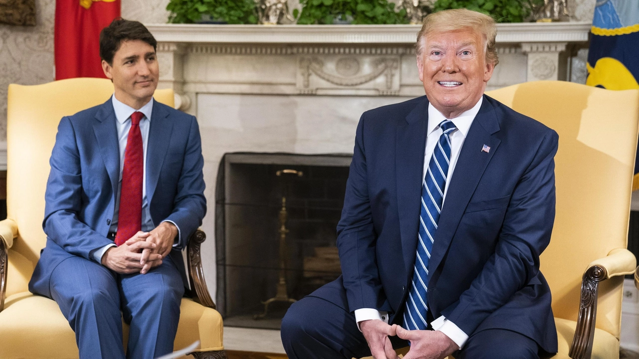 Donald J. Trump e Justin Trudeau in una foto del 2019 (Ansa)