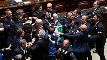 Rissa alla Camera, nuove tensioni in Aula. Crippa (Lega): Decima Mas? Peggio ‘Bella ciao’