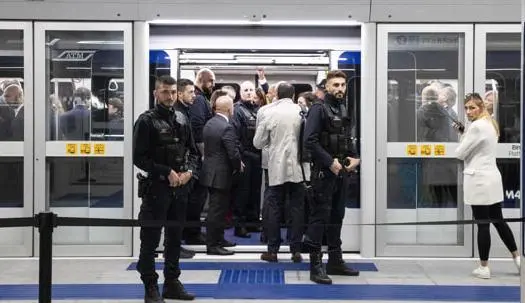 Appena inaugurata, la nuova metro va in tilt