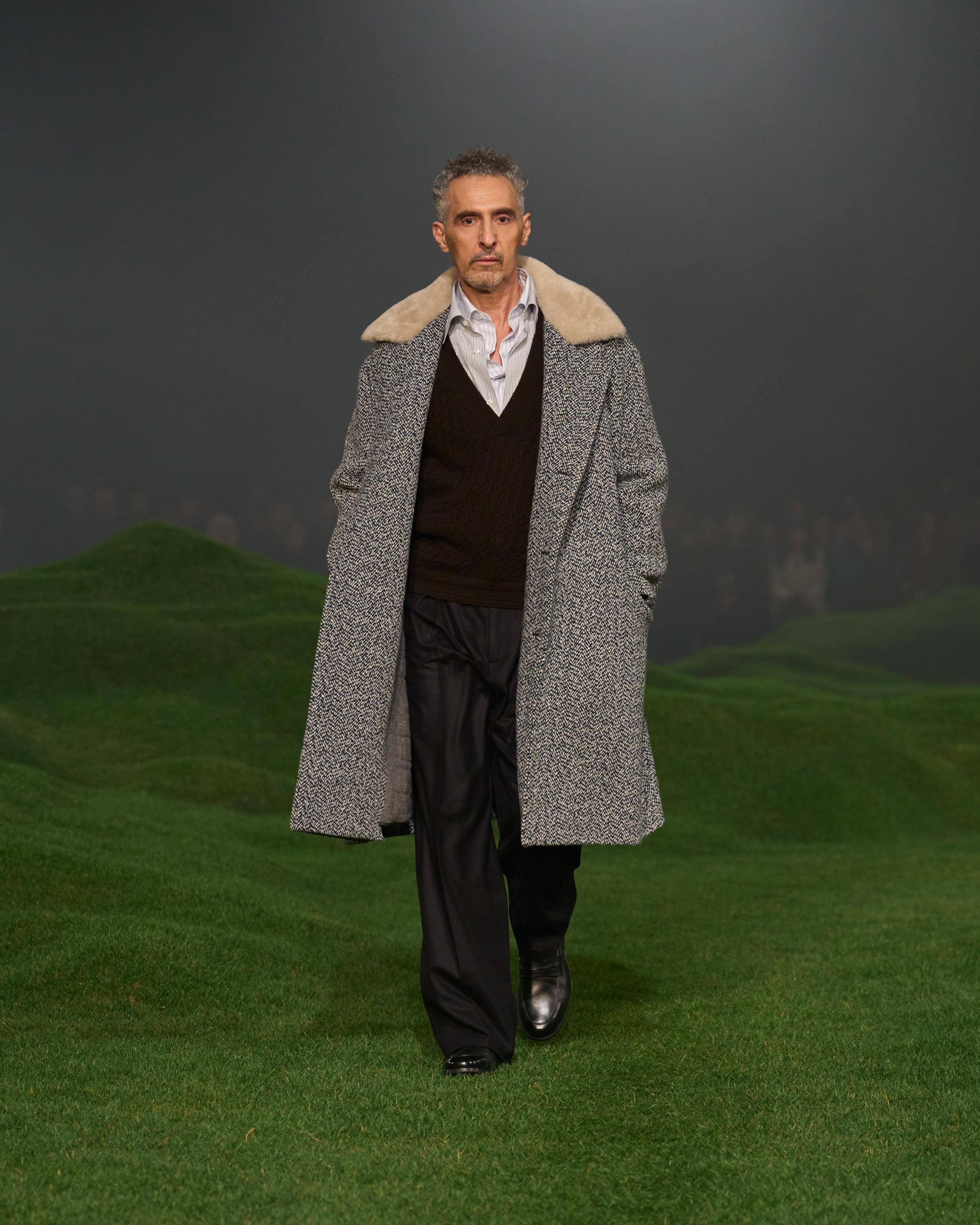 John Turturro sfila per Zegna