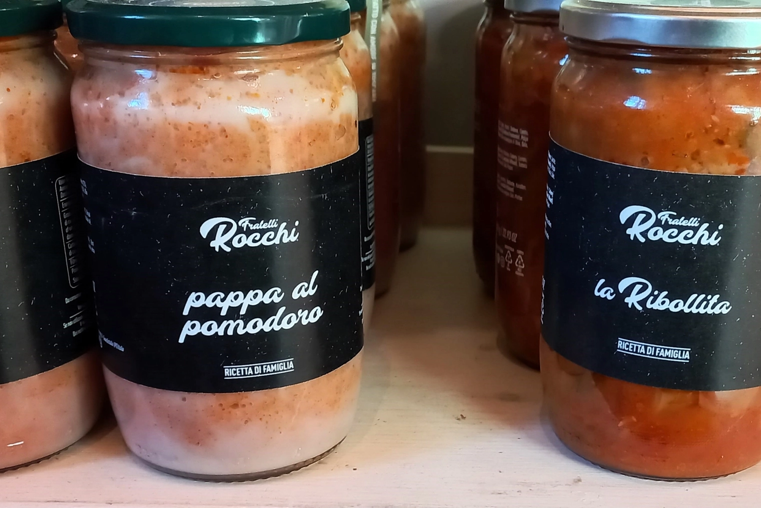 I prodotti tipici toscani cucinati e venduti dai Fratelli Rocchi, anche online