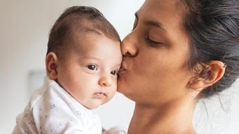 Neomamme e depressione post- partum. Cantare in gruppo è un aiuto psicologico