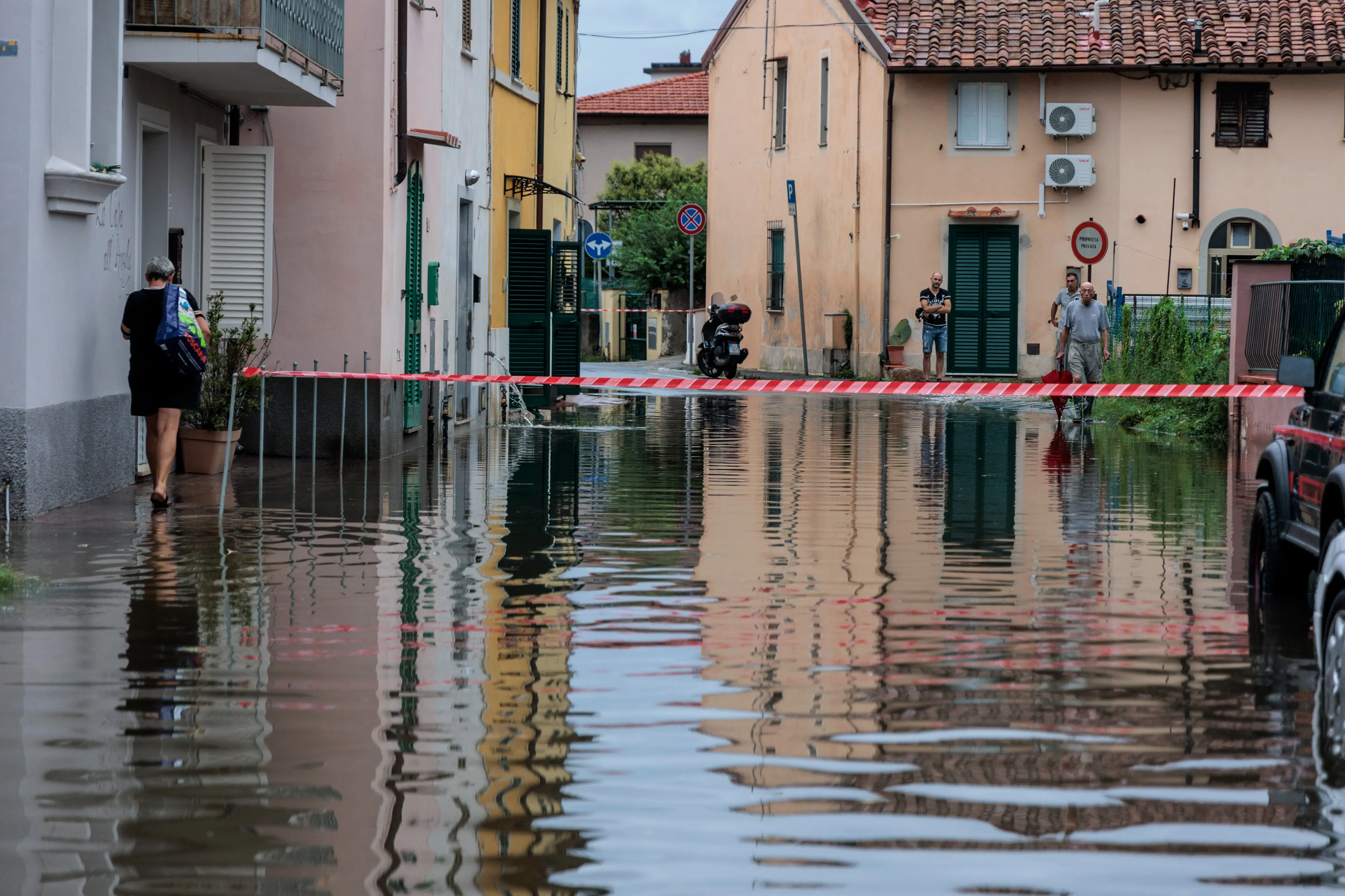 Maltempo, non è finita. Seconda perturbazione: sarà autunno. Ciclone, crollo termico, nubifragi e neve